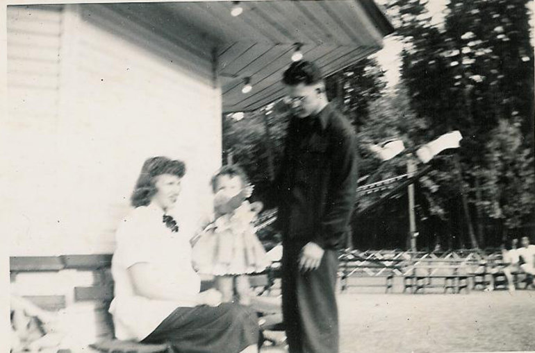 Click to display the next picture