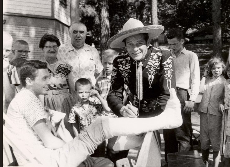 Click to display the next picture