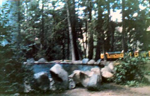 Click to display the next picture